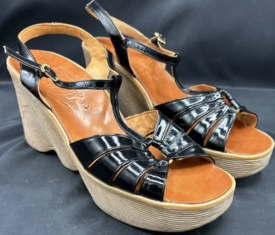 Sandalias Famolare Italia Vintage Años 70 HI THERE Talla 8.5 Cuero Suela Goma Cuña Usadas en Excelente Condición Foto 1 de 4