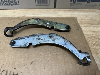 Dodge 2nd gen Ram  1500 2000-2001 Parking Brake Lever Drum Brakes - Image 1 of 4