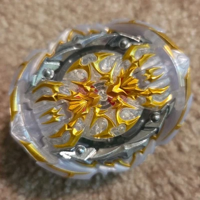 Regalia Genesis Hybrid Beyblade Burst Gatinko Capa Takara Tomy B-153 sin probar Foto 1 de 3