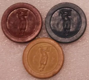 Three (3) Antique Poker Chip Golfers Design Clay Vintage Rare Red, Blue & White - Picture 1 of 4