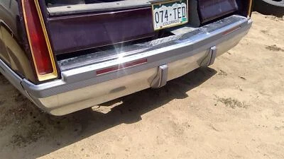 Conjunto de cubierta de parachoques trasero Cadillac Fleetwood 1993-1996 OEM trasero granate 12455126 Foto 1 de 4