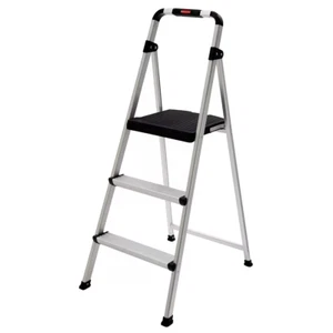 Rubbermaid 3 Step Ultra-Light Aluminum Stool w/ Plastic Top Step 102kg Capacity - Picture 1 of 2