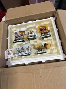 M&M’s Candy Chocolate Danbury Mint Train Set In Box Figurines Trains Christmas - Picture 1 of 12