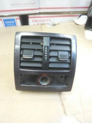 Audi A6 2098-2004 OEM consola central trasera ventilación aire salida 12V 4B0819203 Foto 1 de 4