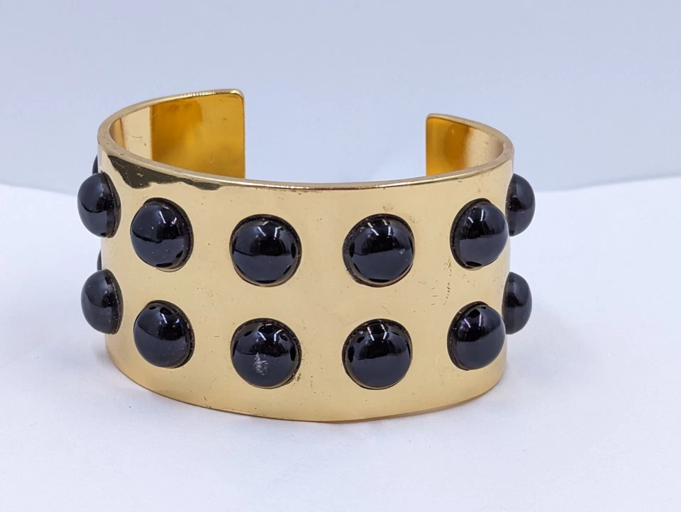RARE TRINA TURK LUMINOUS GOLDTONE FAUX CORAL ONYX CABOCHON CUFF BRACELET D154 - Image 1 of 4