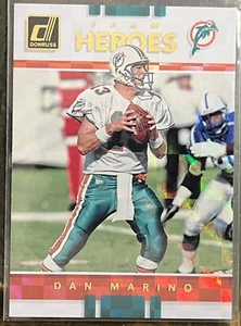 2017 Donruss Team Heroes Refractor SP  Dan Marino Miami Dolphins HOF - Picture 1 of 3