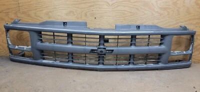 Chevrolet Silverado 2500 1994-2000 parachoques delantero gris conjunto de rejilla OEM  Foto 1 de 4
