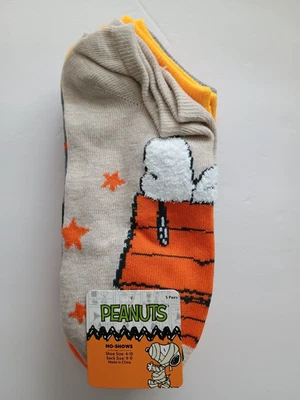 Peanuts Snoopy Halloween White/Orange/Grey/Yellow No Show Socks 5 pairs (1) - Image 1 of 4
