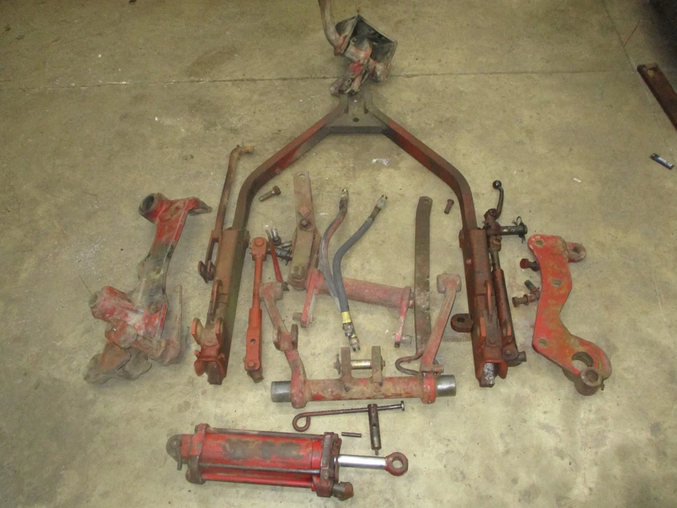 International Farmall 450 400 560 460 Working Original Fast Hitch Tractor - Image 1 of 4