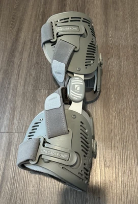 OSSUR Unloader One Knee Brace - SMALL RIGHT - Image 1 of 4