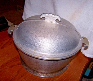 Vintage Guardian Service Dutch Oven Aluminum Pot Cookware Kitchen - Picture 1 of 5