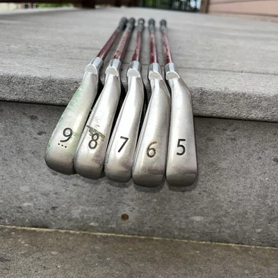 PING i15 IRONS 4-9 PING AWT REGULAR FLEX SHAFTS - Image 1 of 4