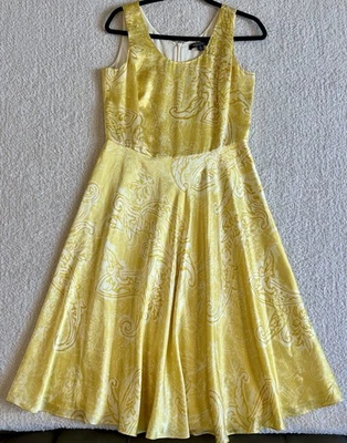 Vestido floral Brooks Brothers 100 % seda amarillo talla 8. Foto 1 de 4