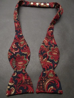 Pajarita colorida en motivos florales negros y rojos (¿Gibbs de zanahoria?) CC62 Foto 1 de 3