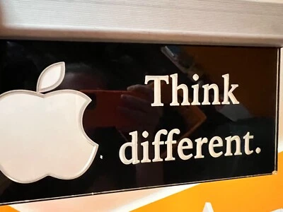 Seltene APPLE Werbung THINK DIFFERENT 90er Jahre  Original Leuchtreklame - Bild 1 von 4