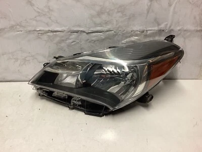 Faro halógeno izquierdo Toyota Yaris 2015 2016 2017 OEM usado Foto 1 de 4