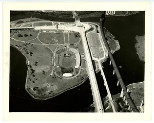 1940s NEW YORK CITY original aerial photo RANDALLS ISLAND, STADIUM - Picture 1 of 2