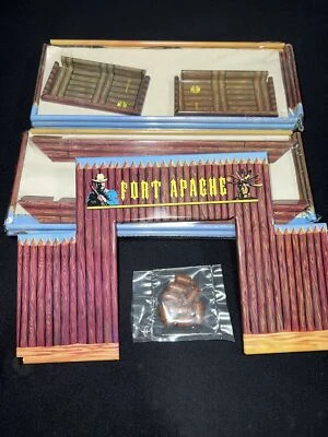 Litografía de hojalata pintada Marx Fort Apache 7ª Caballería de Estados Unidos Foto 1 de 4