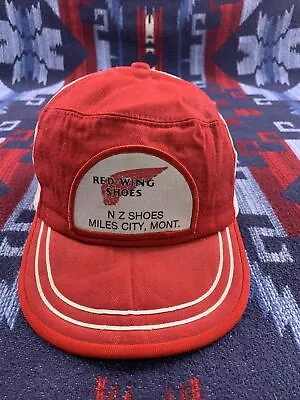 De Colección Ala Roja Zapatos Botas Malla Camionero Sombrero Gorra Parche Tres Rayas Millas Montana Foto 1 de 4