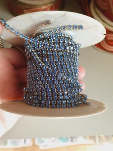 Diamante Rhinestone Crystal Chain A++ Quality Silver Base 1 Metre BLUE - Picture 1 of 1