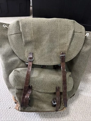Mochila militar vintage del ejército suizo de lona y pimienta y mochila de cuero Foto 1 de 4