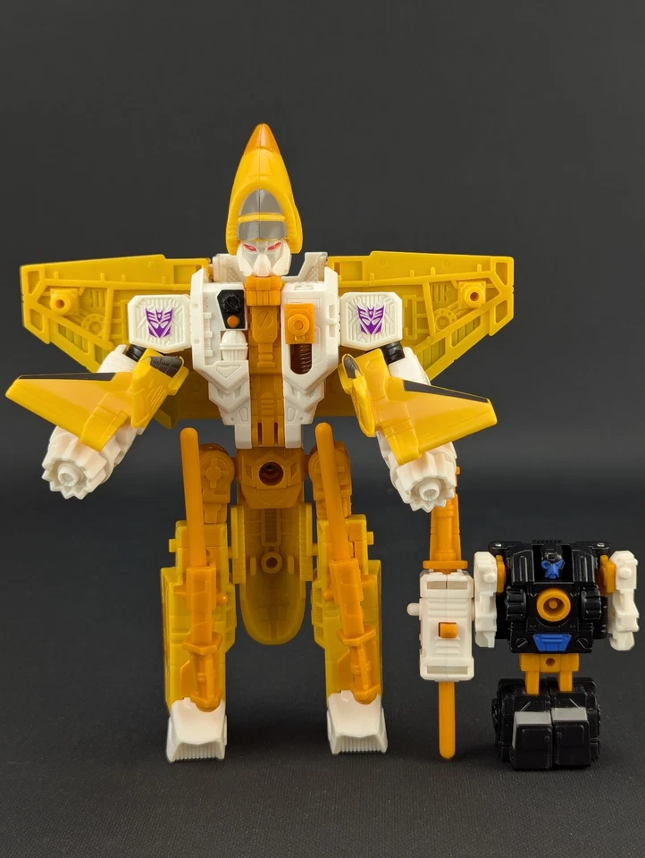 Transformers Universe 2003 Sunstorm complete Hasbro Minicon Inferno - Image 1 of 4