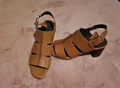 Sandalia Donald Pliner Geneva de cuero con tacón bloque para mujer talla 9 M Foto 1 de 4