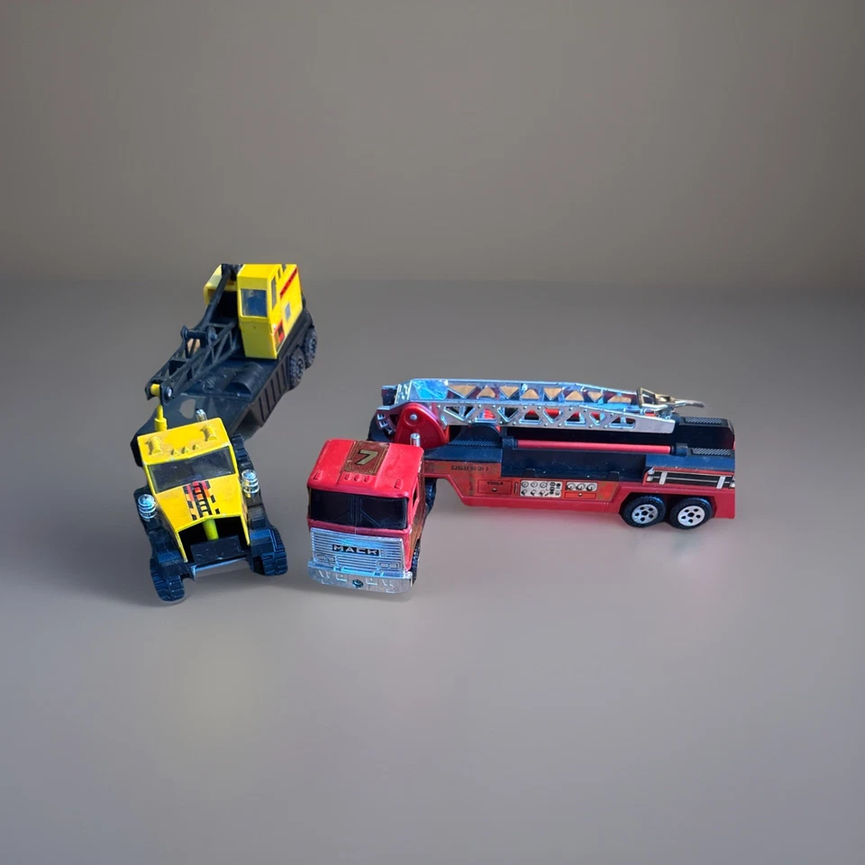 Camión de bomberos Buddy L 1989 Mack + grúa Remco 12"" de colección Foto 1 de 4