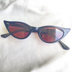 MCM Vintage 50s 60s Mod Black Skinny Cat Eye Sunglasses - made in JAPAN - Picture 1 of 10