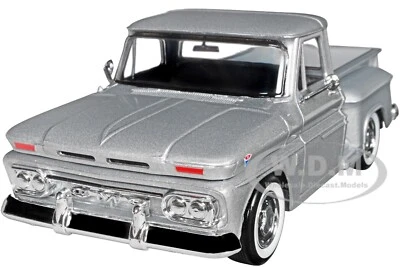 1966 GMC C1000 FENDERSIDE PICKUP SILVER 1/24 DIECAST MODEL BY MOTORMAX 79379 - Image 1 of 4
