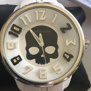 Tendence Gulliver Skull Watch NEW BATTERY - Picture 1 of 8