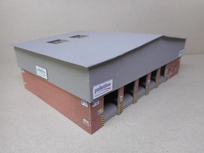 N Gauge Locomotive Shed Model Railway Building - Image 1 of 4