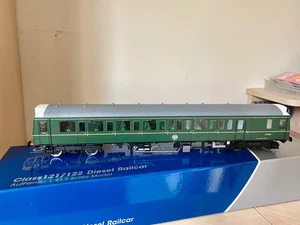 Dapol Diesel Railcar 121/122 7D-009-001 0 gauge BR Green Speed Whiskers - Picture 1 of 5