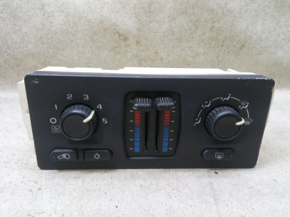 Control de temperatura climático 15136889 para 03-04 Chevrolet Avalanche w206-201789 Foto 1 de 4