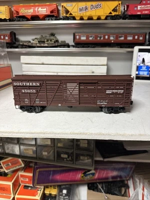 Southern Railway ACF 40-Ton Stock Car, 2011 Lionel Standard O, 6-27882, With Cow - Image 1 of 4
