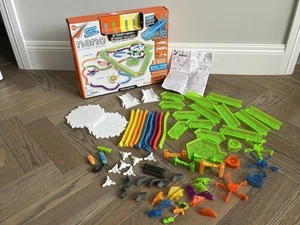 HEXBUG Nano Zone - Micro Robotic Creatures 2 Flash Nano & 2 Nano /Inclus & Track - Picture 1 of 5