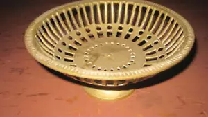Unique Vintage Oval Brass 7.5" diameter Jewelry Tray w/attached Base - Picture 1 of 4