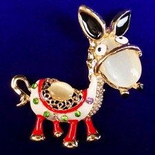 Pave Crystal Donkey Pendant Bead J28492 Red Tibetan Golden Inlay Cat Eye &