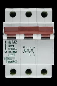 MOELLER 32 AMP TIPO G M6 TRIPLO POLO MCB INTERRUTTORE FAZ G32A - Foto 1 di 6