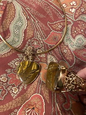 Juego de joyas Sajen en bronce Foto 1 de 4