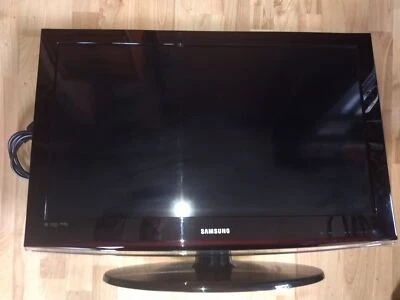 ✅Samsung LE32C450E1W TV Fernseher - Bild 1 von 2