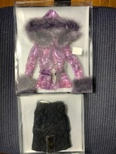 Tonner separate - Fuchsia sequenced jacket with black lacy skirt