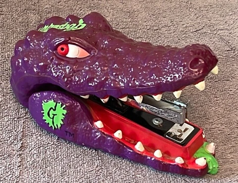 *EXTREMELY RARE* Vintage Goosebumps Purple Alligator Stapler Cover