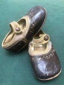 Antique Brown and Beige Leather Mary Jane Style Single Button Child Shoes - Picture 1 of 6