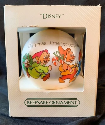 DE COLECCIÓN “DISNEY” 1982 SELLO ORNAMENTO SIETE ENANOS bola satinada en caja Foto 1 de 4