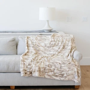 GRACED SOFT LUXURIES Softest Warm Elegant Cozy Faux Fur Home Throw Blanket - Picture 1 of 6