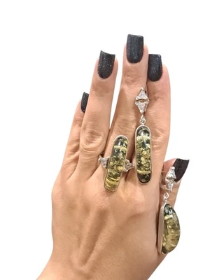 Pendientes y anillos vintage de plata de ley 875 con ámbar verde. Foto 1 de 4