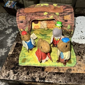 Vintage 1979 Fisher Price Woodsey Squirrel Family Log House Playset RARE! - Imagen 1 de 7