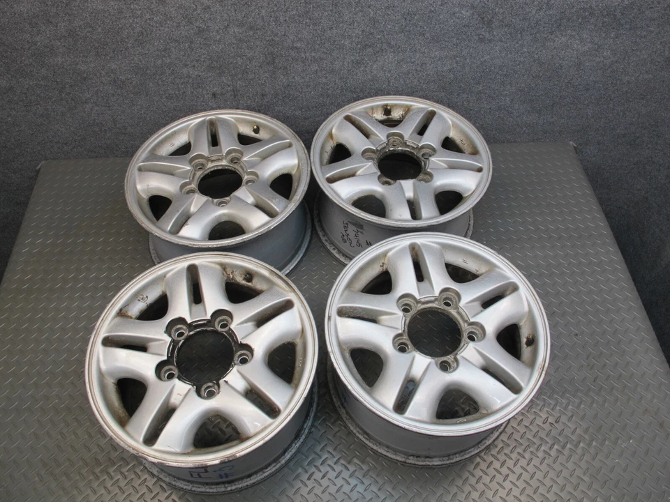 Juego de 4 llantas Lexus J100 LX470 1998-2002 5 RADIOS DOBLES R16 16" 16x8JJ ET60 Foto 1 de 4
