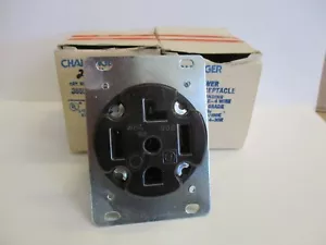 Receptáculo de alimentación Challenger 30A 125/250V 3P 4W Nema 14-30R 3655 Qty 2 - Imagen 1 de 4